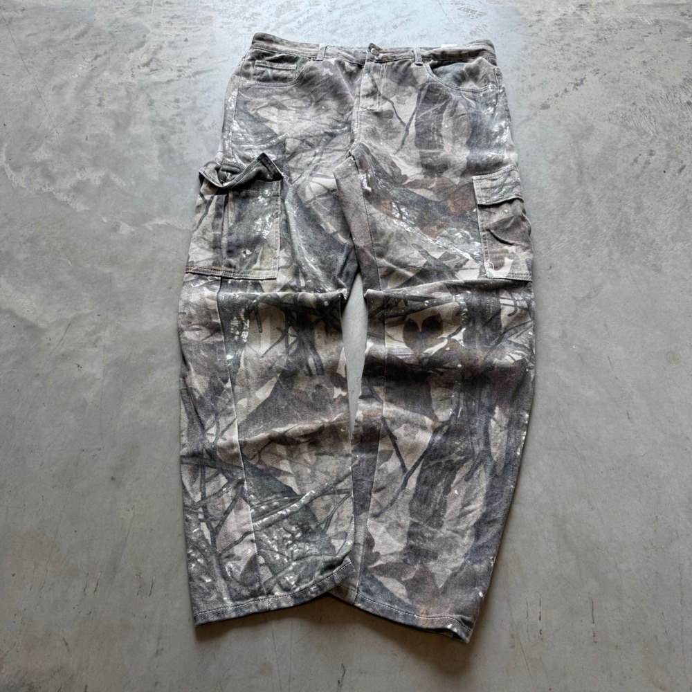 Boohoo MAN Real Tree Camo Cargo Pants Grey Brown Paint Splatter Mens 36x30